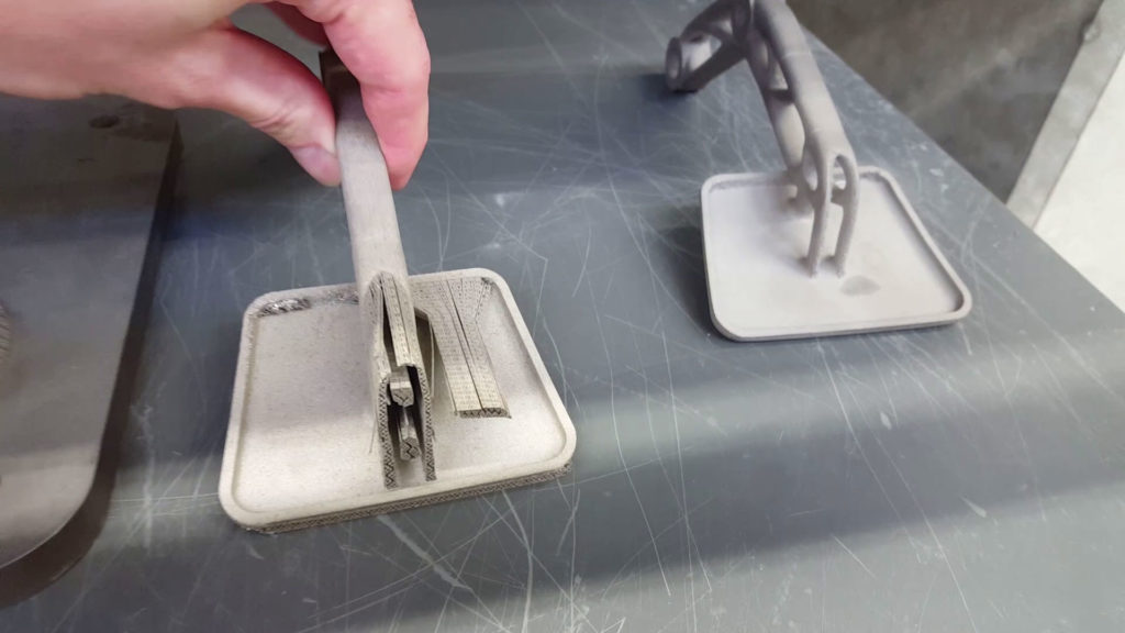 Metal 3D printed gas pedal with support structure