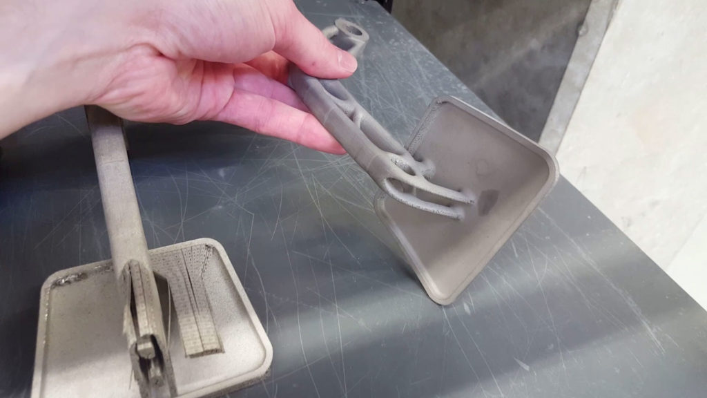 Metal 3D printed gas pedal without support structure